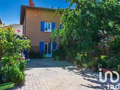 Maison, 240 m²