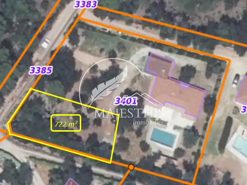 Terrain, 722 m²
