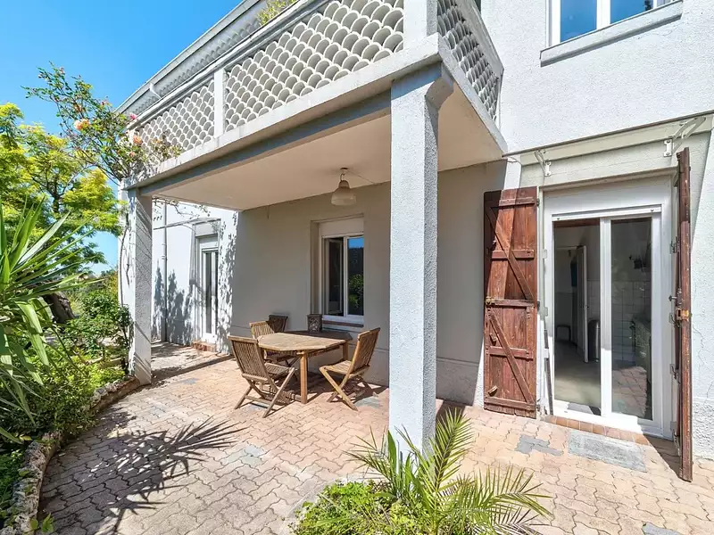 Maison, 220 m²