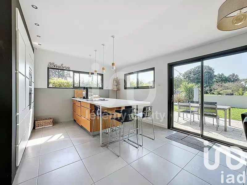 Maison, 182 m²