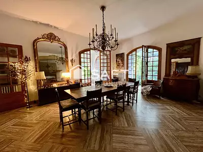 Maison, 281 m²