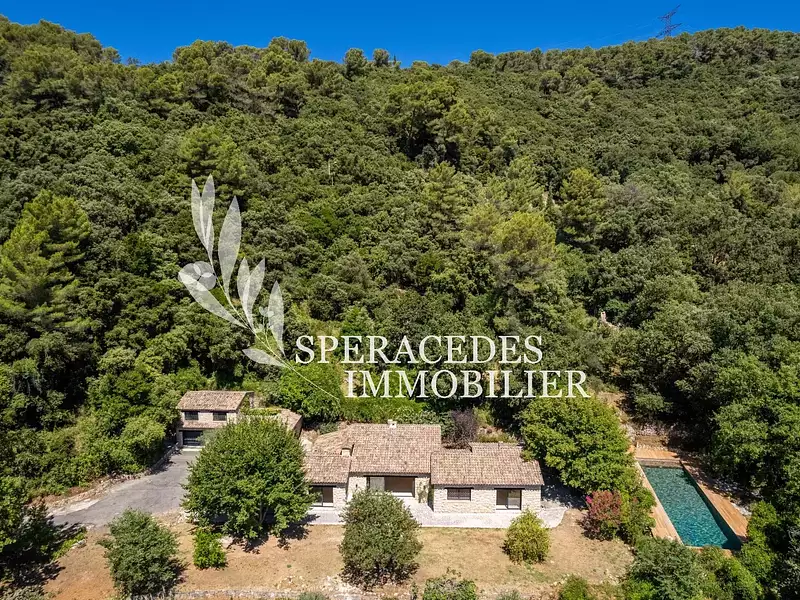 Maison, 300 m²