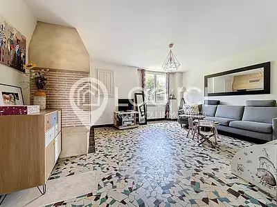 Maison, 225 m²