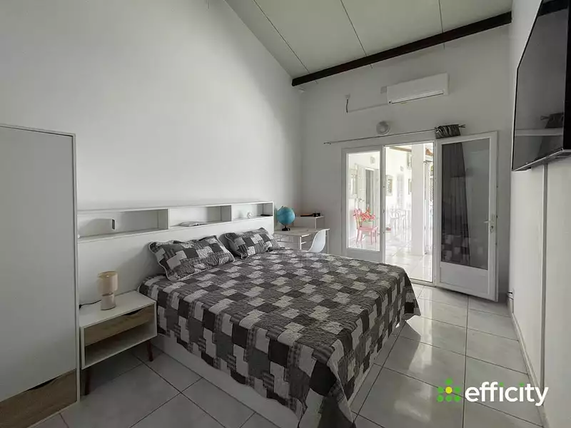 Maison, 250 m²