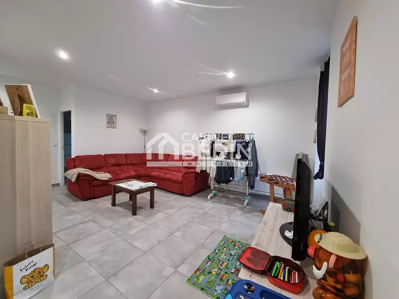 Maison, 250 m²