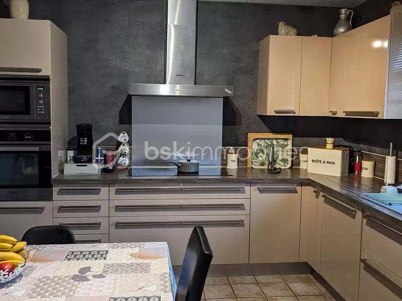 Maison, 145 m²