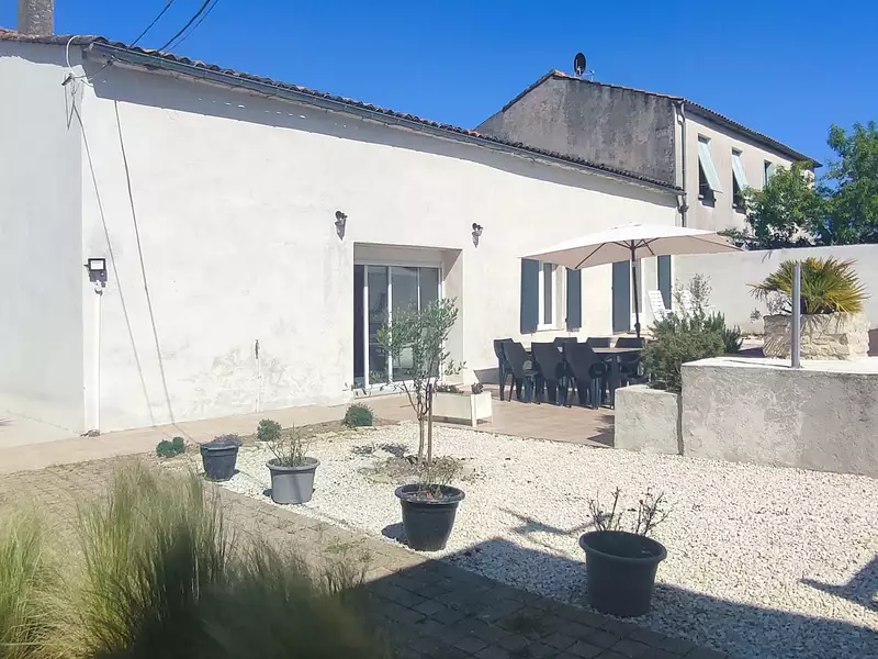 Maison, 225 m²