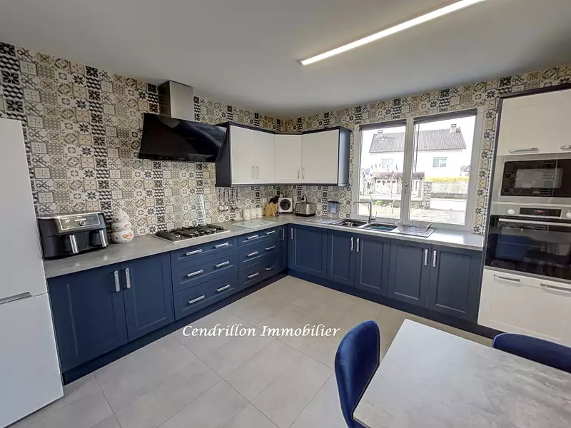 Maison, 300 m²