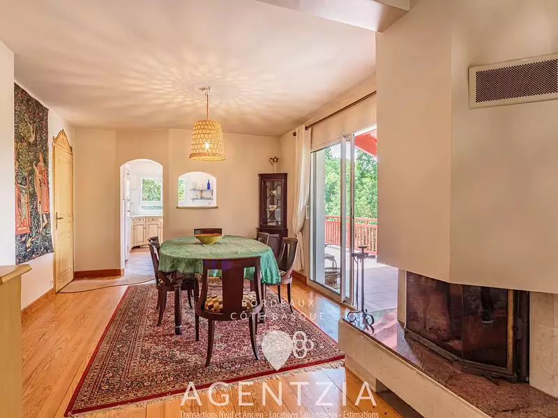 Maison, 187 m²