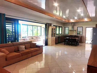 Maison, 132 m²
