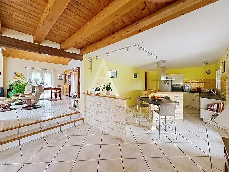 Maison, 310 m²