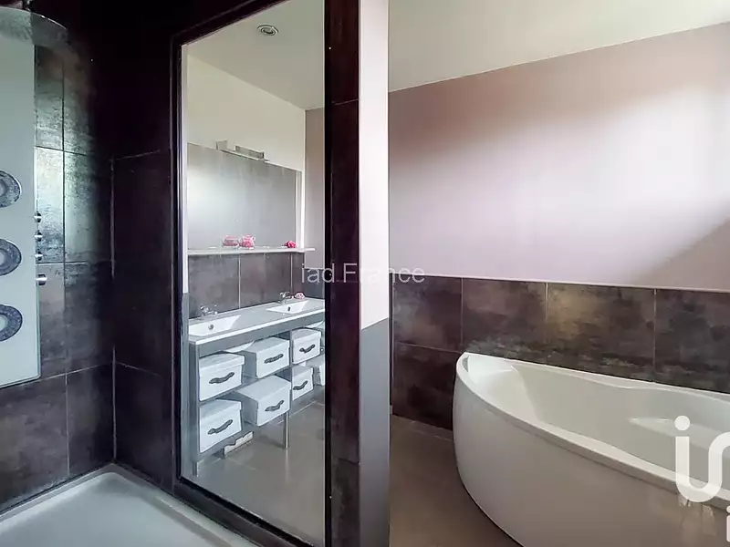 Maison, 130 m²