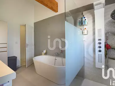 Maison, 167 m²