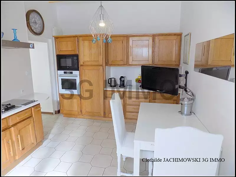 Maison, 302 m²