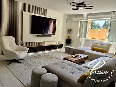Maison, 242 m²