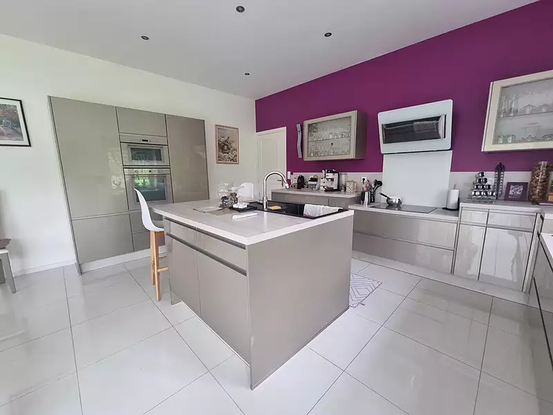 Maison, 288 m²