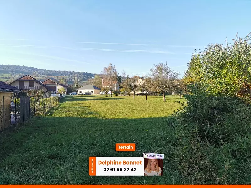 Terrain, 2 048 m²
