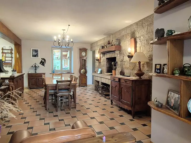 Maison, 390 m²