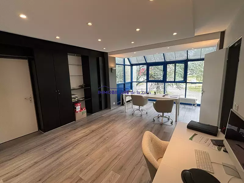 Divers, 323 m²