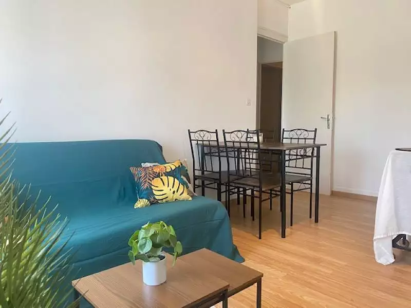 Immeuble, 725 m²