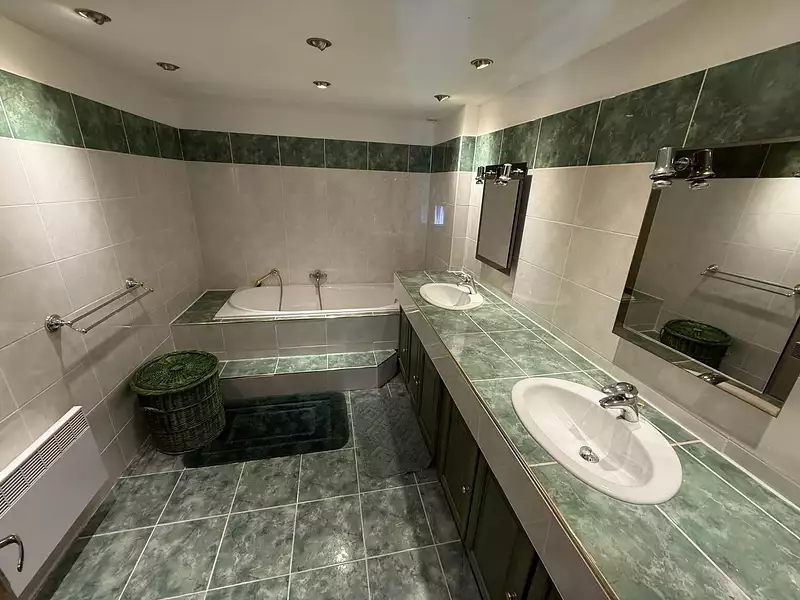 Maison, 180 m²