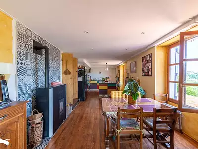 Maison, 196 m²