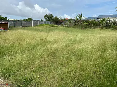 Terrain, 923 m²