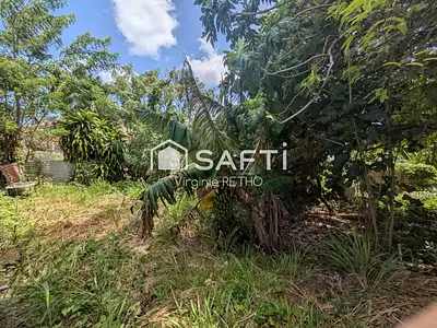 Terrain, 784 m²