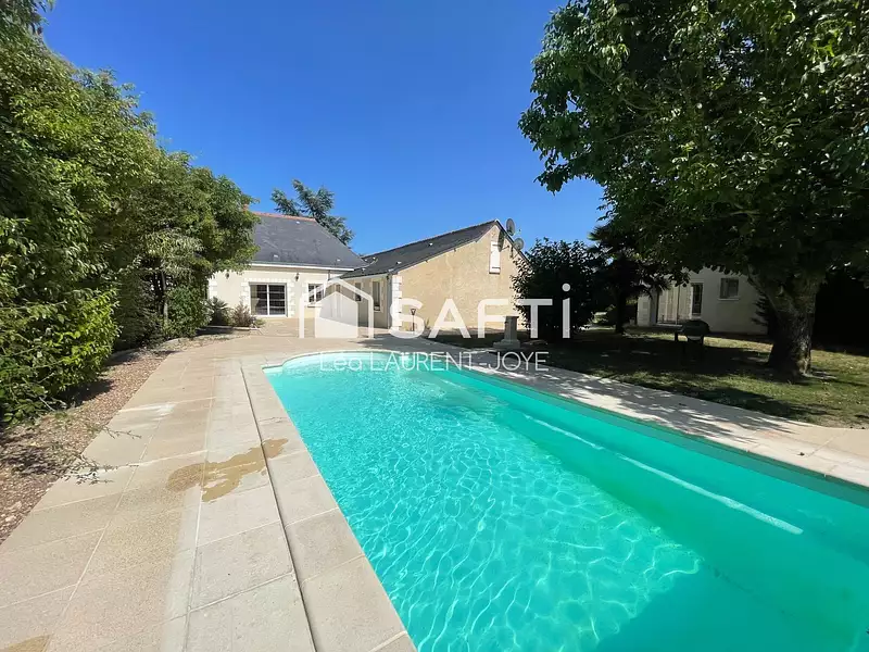 Maison, 240 m²