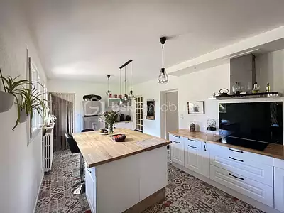 Maison, 277 m²