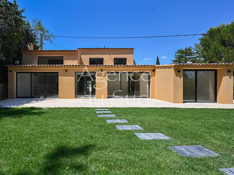 Maison, 180 m²