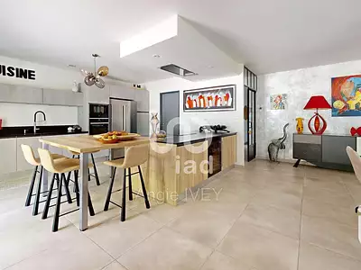Maison, 190 m²