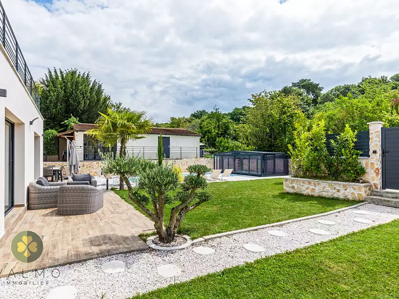 Maison, 315 m²