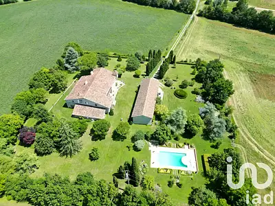 Maison, 396 m²