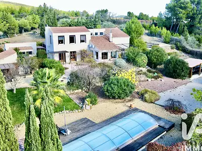 Maison, 284 m²