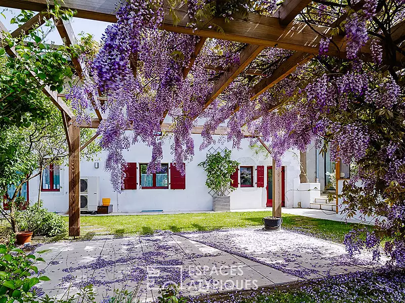 Maison, 318,5 m²