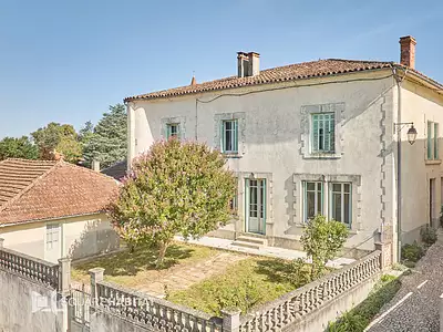 Maison, 285 m²