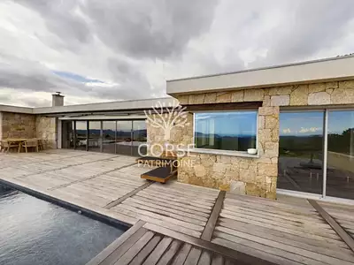 Maison, 325 m²