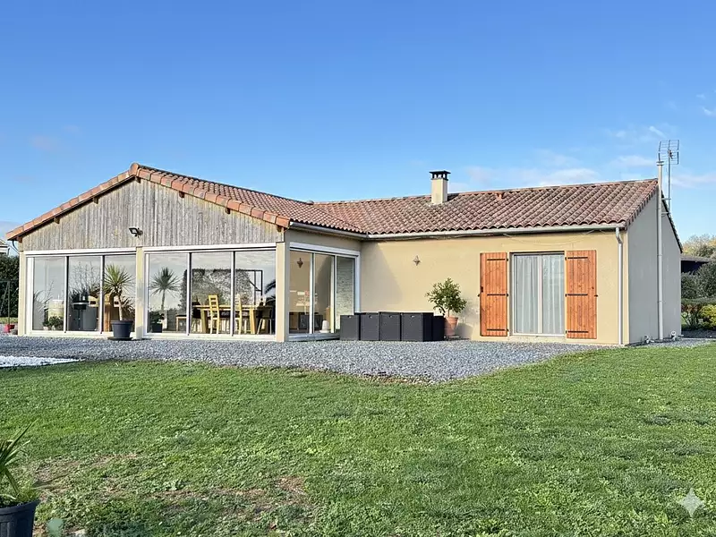 Maison, 141 m²