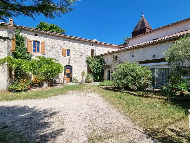Maison, 361 m²
