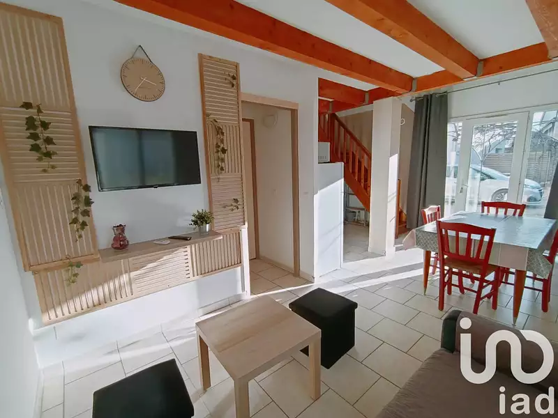 Immeuble, 719 m²