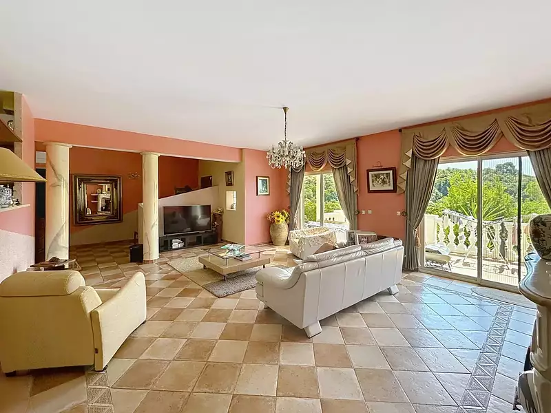 Maison, 330 m²
