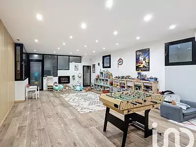 Maison, 169 m²