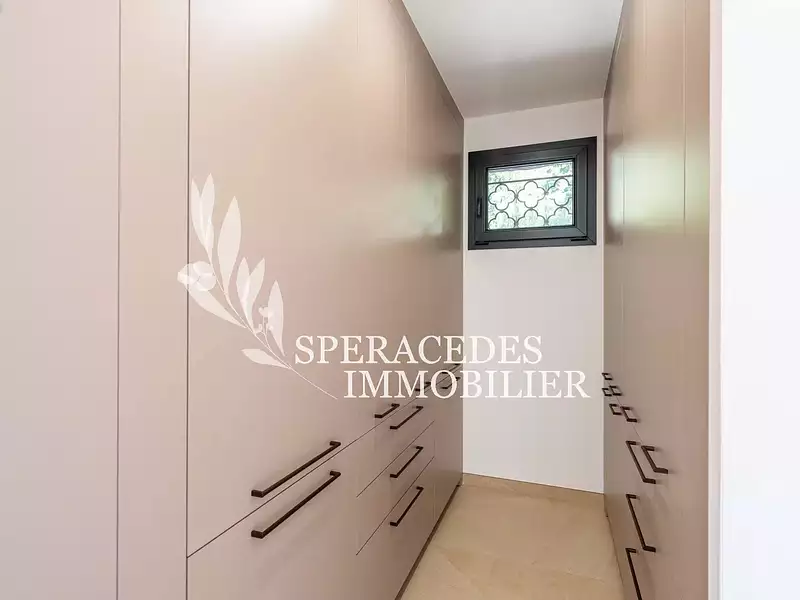 Maison, 300 m²