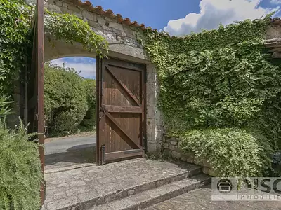 Maison, 331 m²