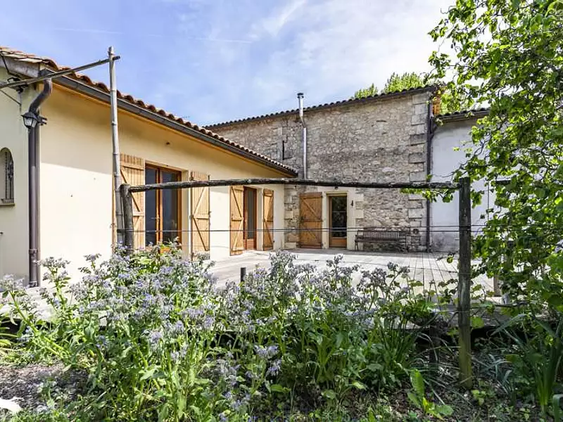 Maison, 166 m²