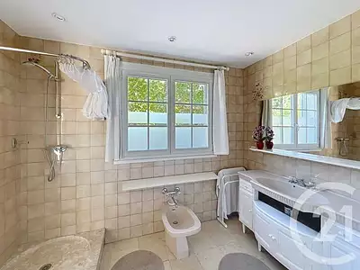 Maison, 350 m²