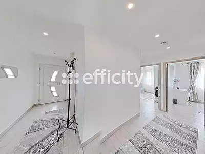 Maison, 210 m²