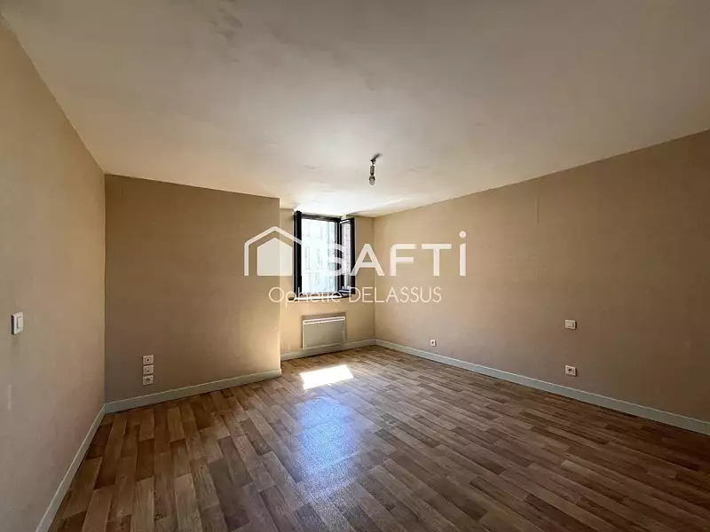 Immeuble, 130 m²
