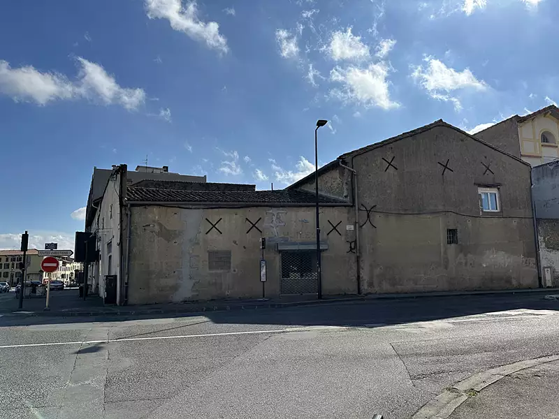 Divers, 330 m²